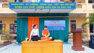 TRƯỜNG TIỂU HỌC KỲ NINH TỔ CHỨC HOẠT ĐỘNG NGOẠI KHOÁ: PHÒNG CHỐNG ĐUỐI NƯỚC VÀ TAI NẠN THƯƠNG TÍCH NĂM 2024