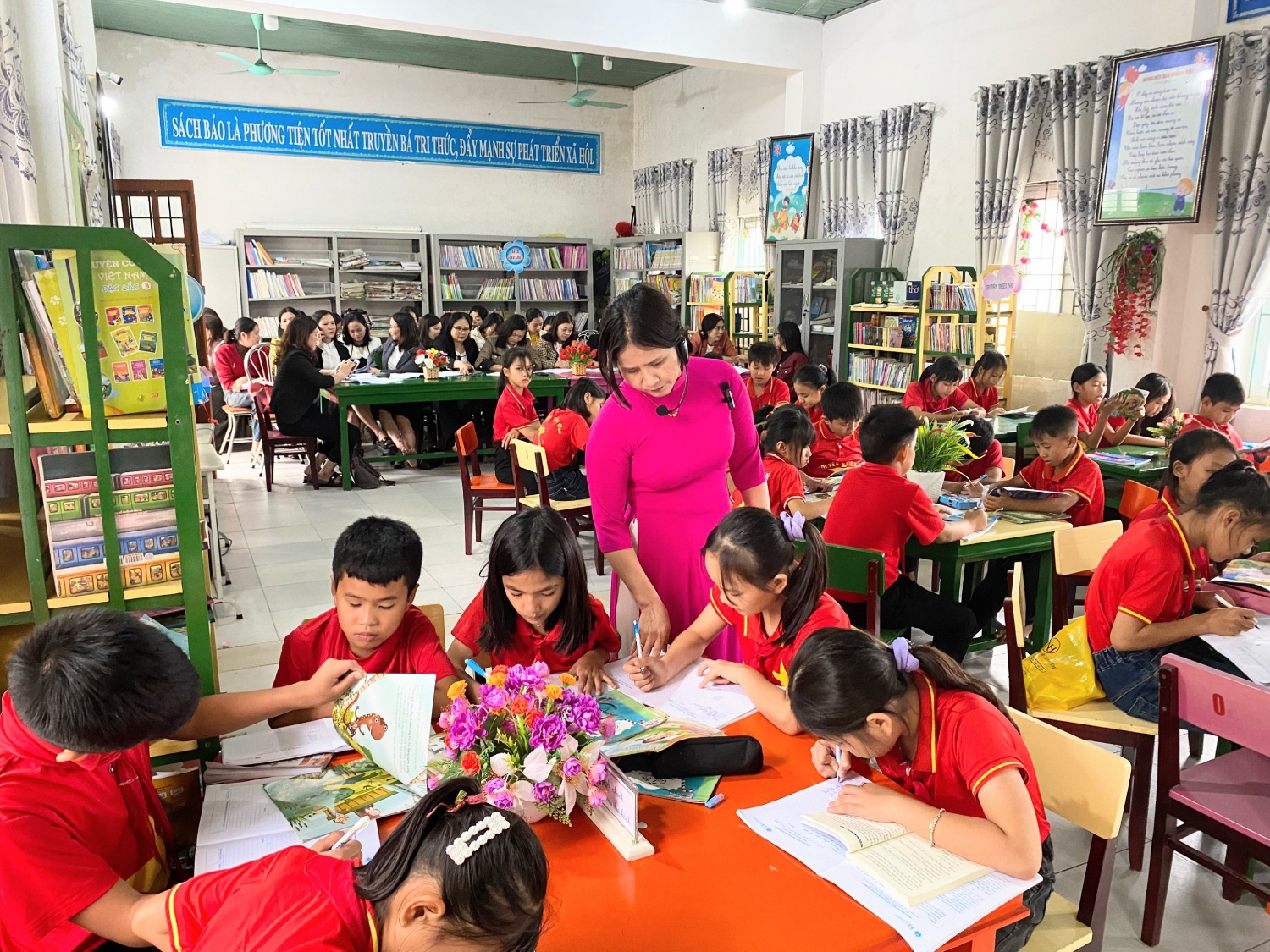 TRƯỜNG TIỂU HỌC KỲ NINH TỔ CHỨC HỘI GIẢNG CHÀO MỪNG NGÀY NGVN 20/11