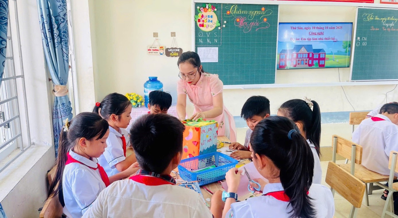 Trường Tiểu học Kỳ Ninh với  “Hội giảng chuyên đề” - hoạt động mở màn cho chuỗi hoạt động chào mừng kỷ niệm 95 năm thành lập Hội Liên hiệp Phụ nữ Việt Nam  (20/10/1930 - 20/10/2025).